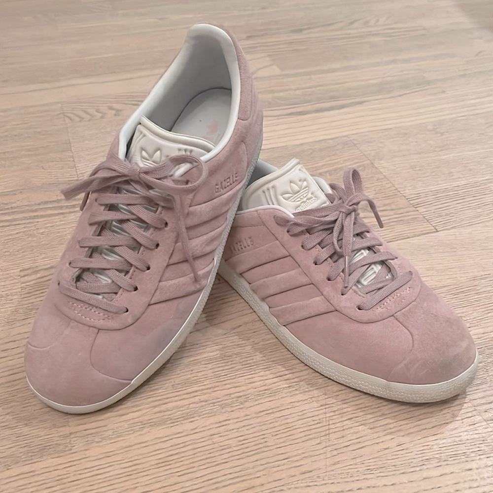 Adidas Gazelle Pink Suede Leather Women’s Shoes size 7 (fits like size 7.5/8)